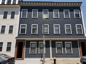 Building Photo - 410 E 3rd St