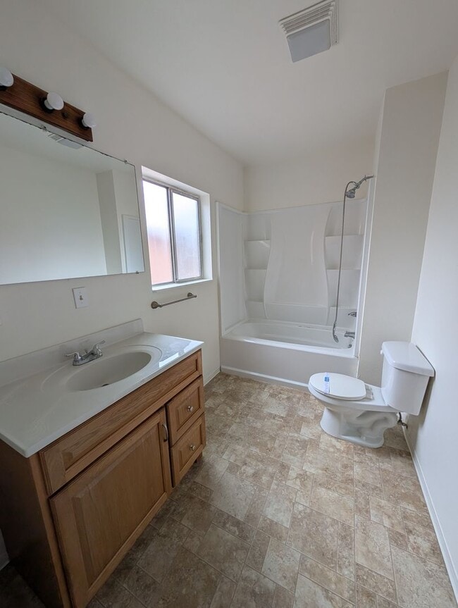 Foto del edificio - * PENDING APPLICATIONS* 2 Bedroom 1 Bath House