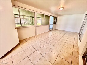 Building Photo - 119 NE 16th Pl Building Photo - 119 NE 16th Pl