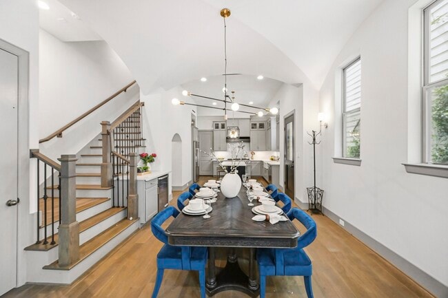 Foto del edificio - 523 W 25th St