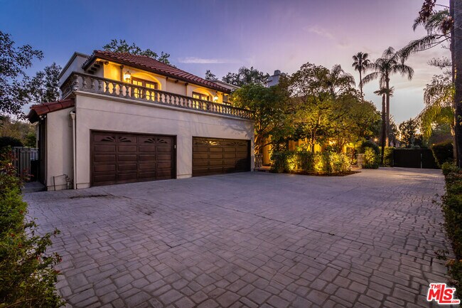 Foto del edificio - 17230 Silver Ln