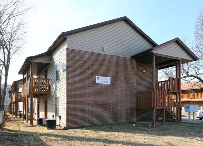 Building Photo - 520-528 E Harrison St