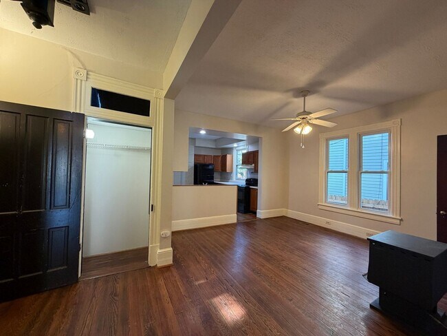 Foto del edificio - 606 Elm Ave