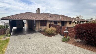 Building Photo - 801 Grant Ave S