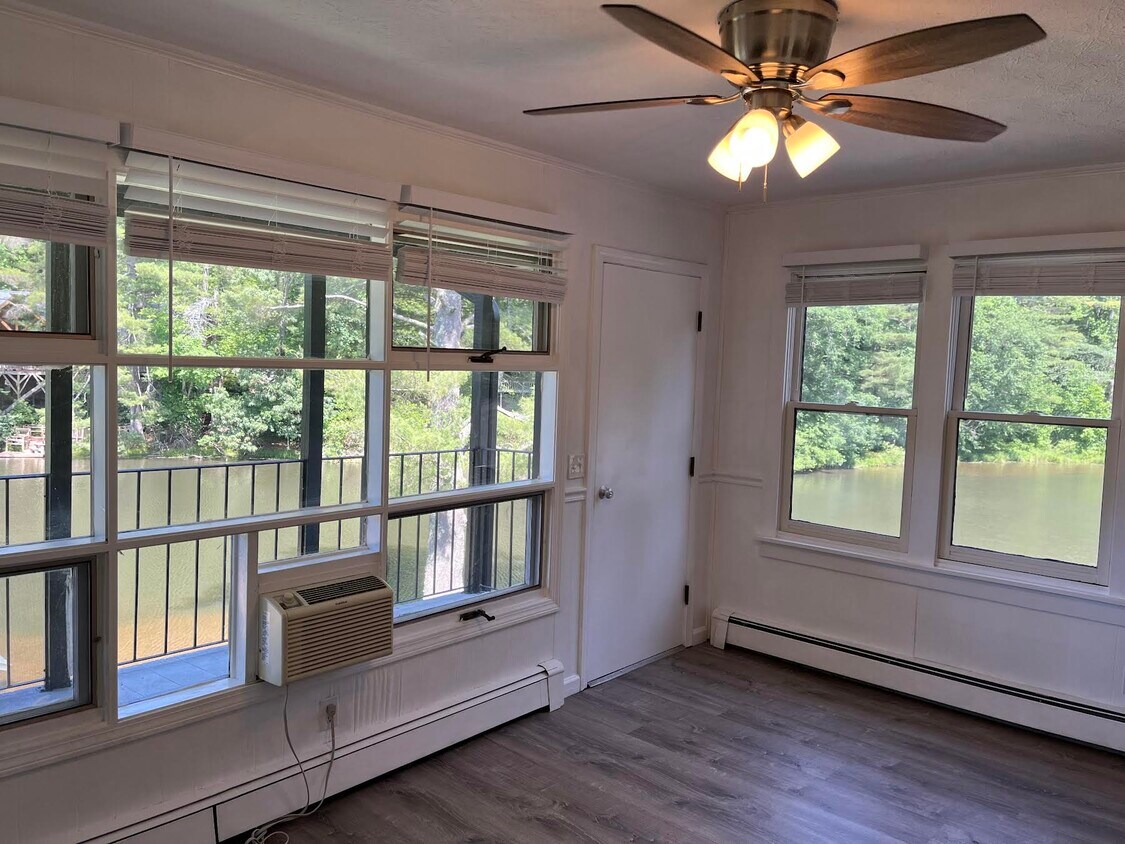 1150 West Blue RidgeBest Lake Views Mil... Condo for Rent in Flat