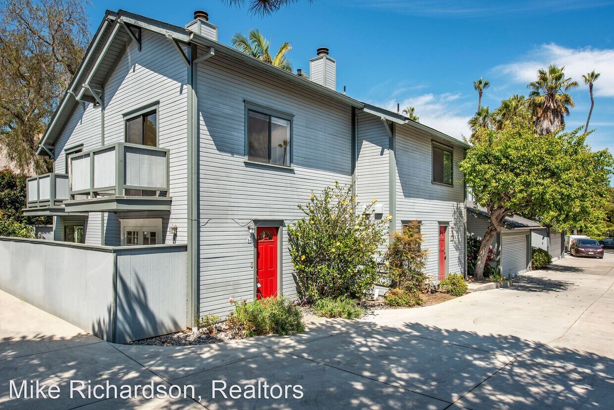 Primary Photo - 2 br, 1.5 bath House - 25 Ocean View - B4