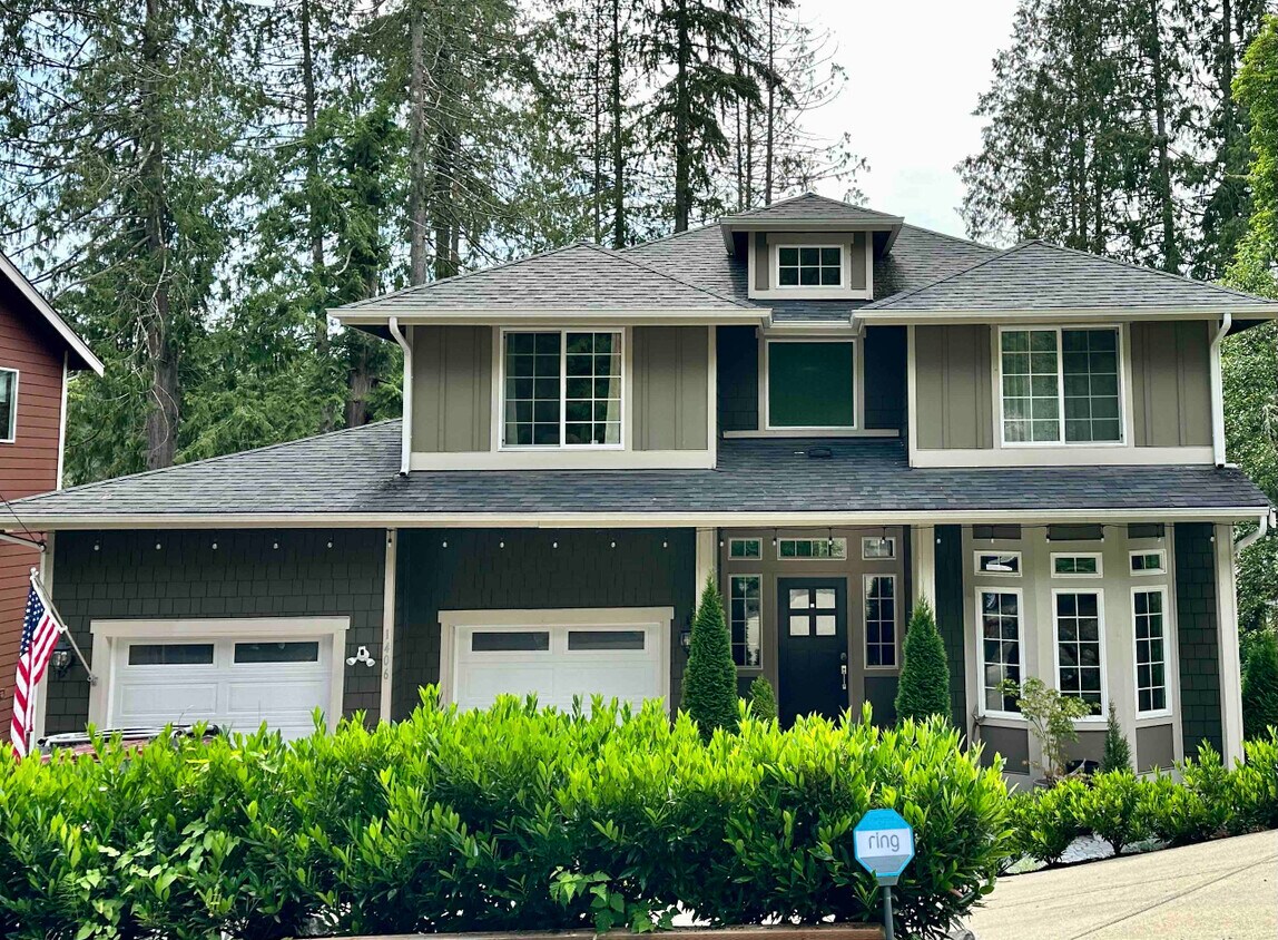 Primary Photo - 1406 Lake Roesiger Dr
