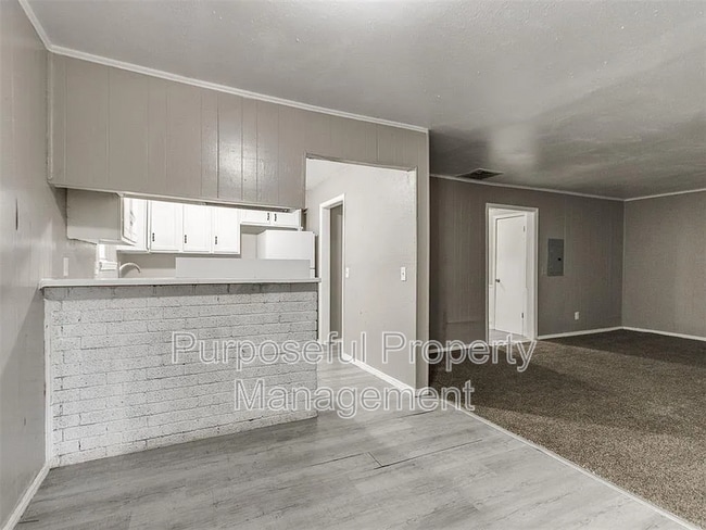 Building Photo - 6814 Lancer Ln