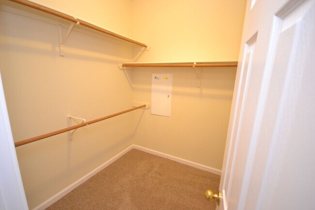 Foto del edificio - 1123 Winding Creek Pl