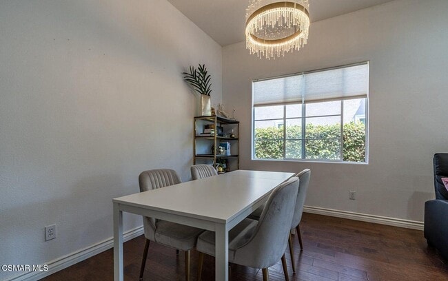 Building Photo - 665 Camino De La Luz