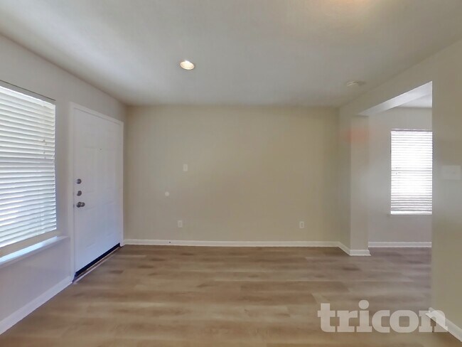 Building Photo - 21135 Wickton Ln