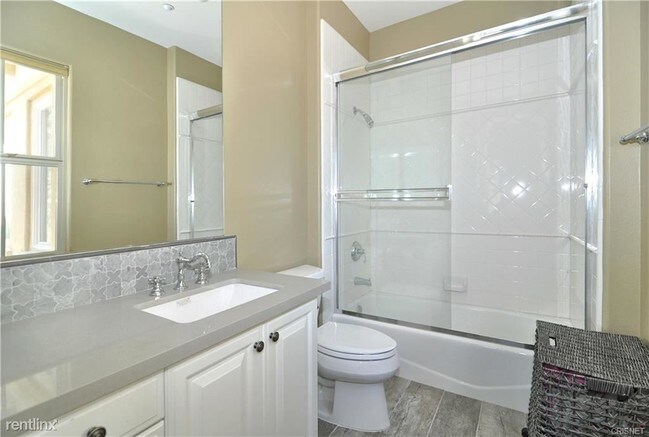Building Photo - 5 br, 6 bath House - 2159 Hathaway Ave