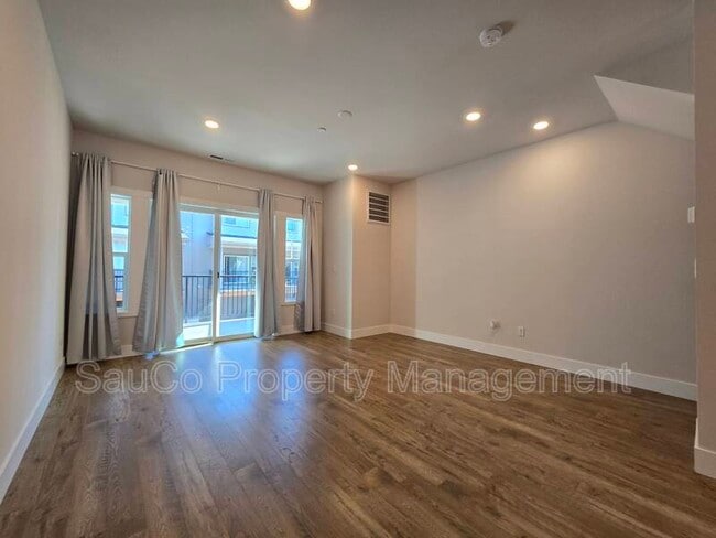Building Photo - 16063 NW Pristine Ln