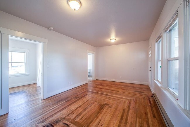 Building Photo - 315 13th Ave S