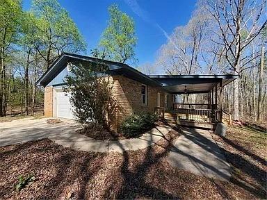 Building Photo - 33 Resty Hughes Cir
