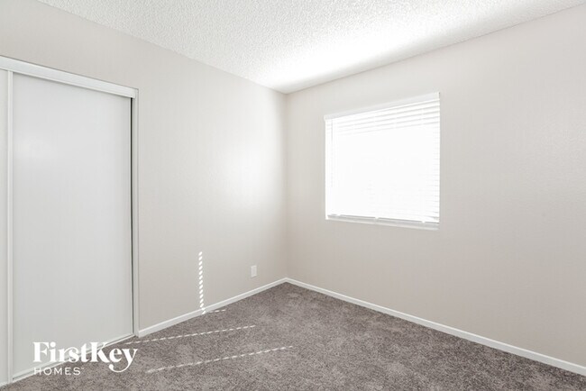 Building Photo - 3336 Surfline Dr