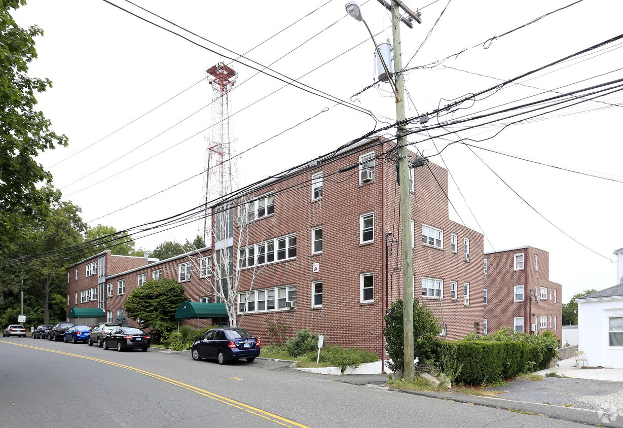 Primary Photo - 334 Strawberry Hill Ave