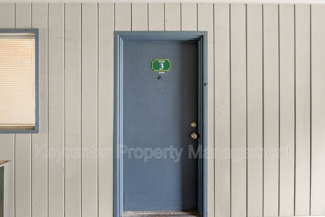 Foto del edificio - 5905 S Lee Ave