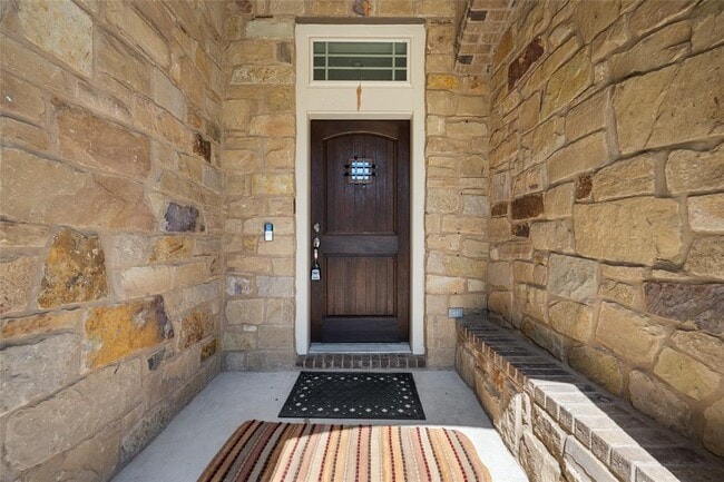 Building Photo - 213 Southern Cross Dr