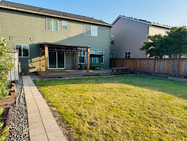Building Photo - 5202 NW Shoreline Way