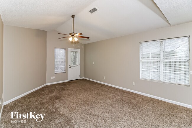 Building Photo - 2165 Cottage Ct