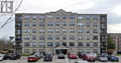 Building Photo - 1885 Normandy St