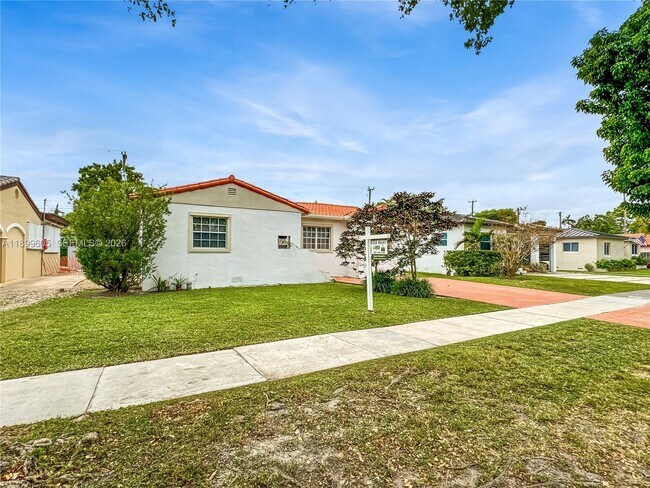 Building Photo - 5760 SW 10th St