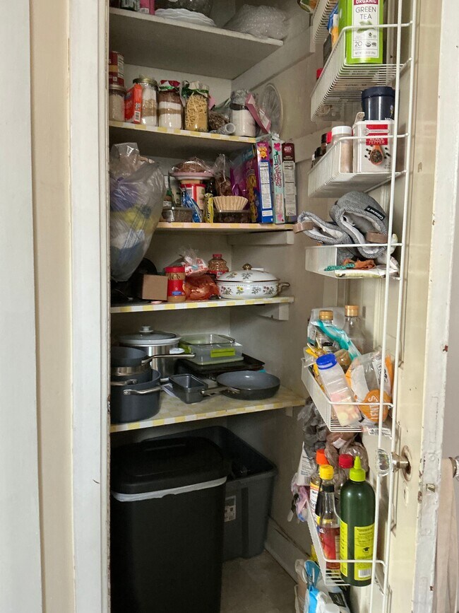 Foto del edificio - 1111 E Johnson St