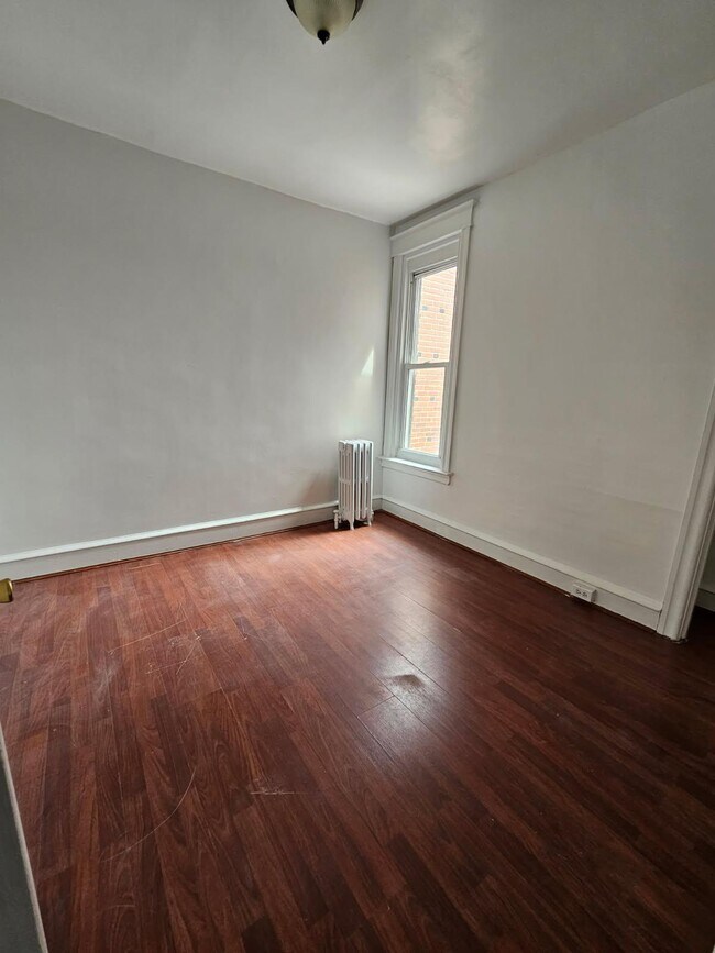 Foto del edificio - 1086 Alcott St