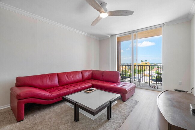 Foto del edificio - 651 Okeechobee Blvd