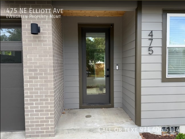 Building Photo - 475 NE Elliott Ave