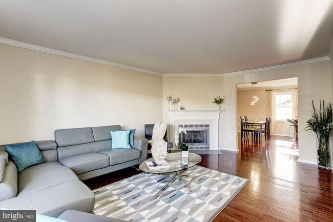Foto del edificio - 6069 Crown Royal Cir