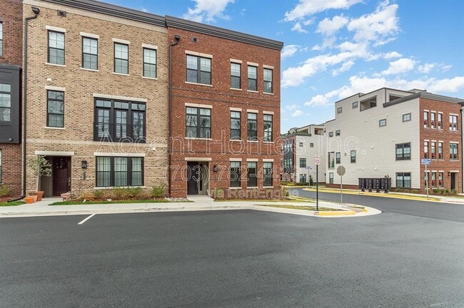 Building Photo - 22230 Philanthropic Dr