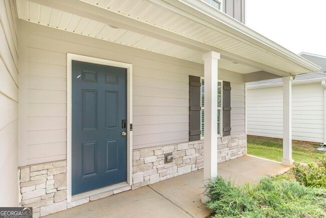 Building Photo - 105 Flat Rock Ml Trl