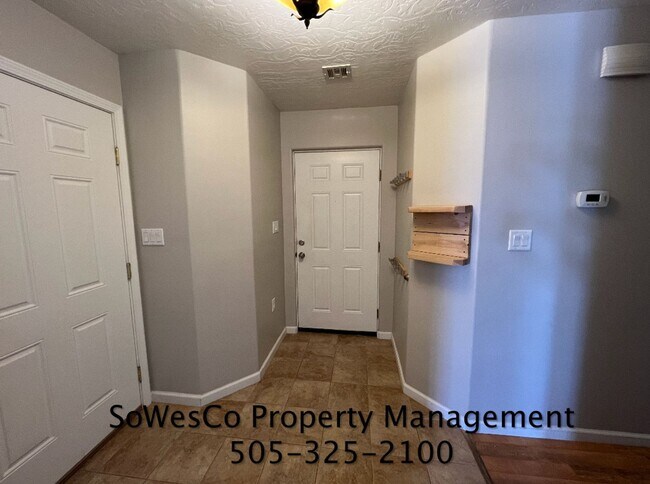 Foto del edificio - FOUR Bedroom Newer Home in Aztec