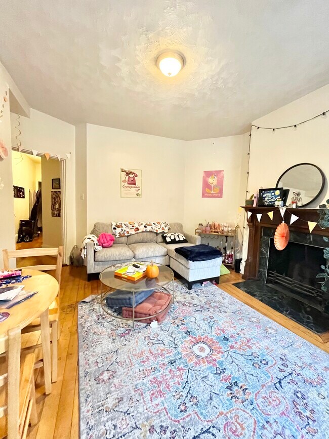 Foto del edificio - 614 Columbus Ave