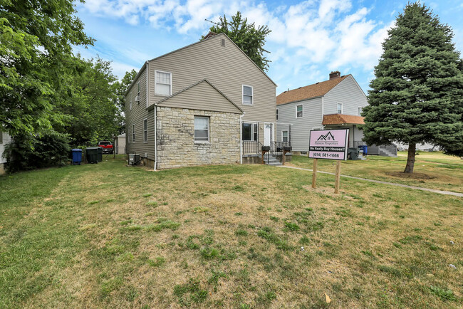 Building Photo - 3086 Sullivant Ave