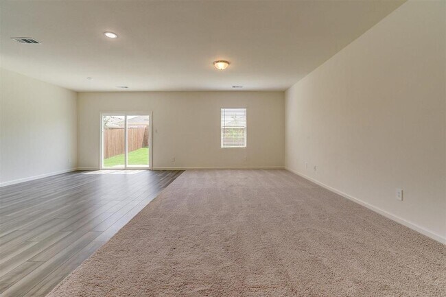 Building Photo - 778 Camden Dr