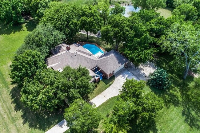 Foto del edificio - 3227 Preston Hills Cir