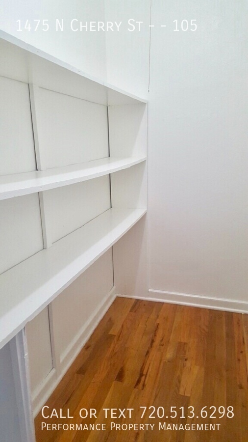 Foto del edificio - 1475 N Cherry St