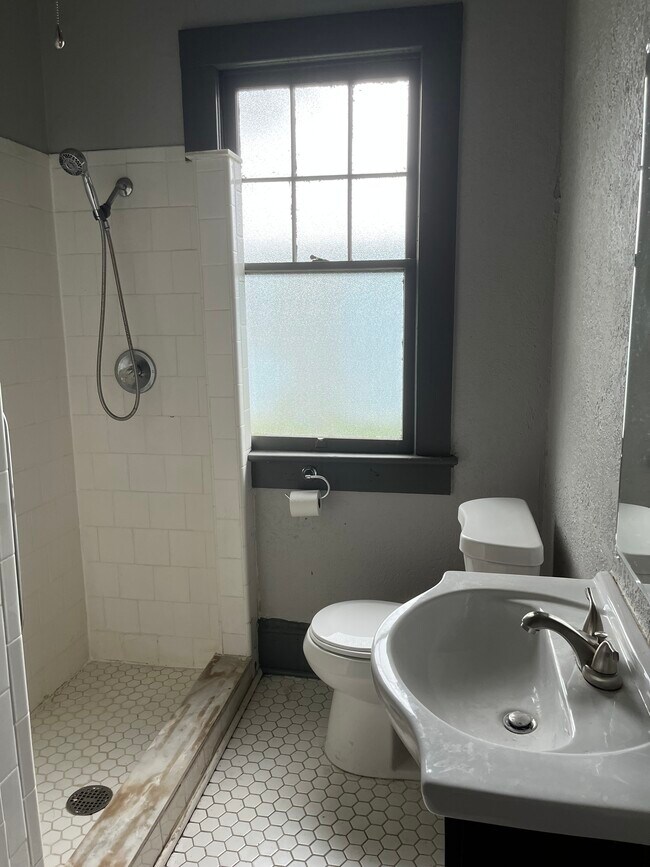 Foto del edificio - 1311 Laurel St
