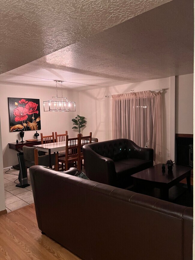 Foto del edificio - 628 Marquis Ct NE