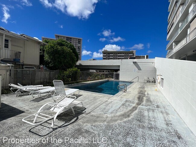 Building Photo - 1 br, 1.5 bath House - 1333 Heulu Street, ...
