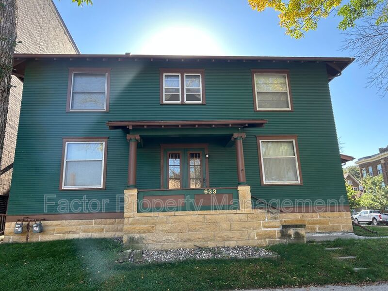 Foto principal - 633 S 2nd St