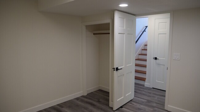 Foto del edificio - 1525 Ivy Ct