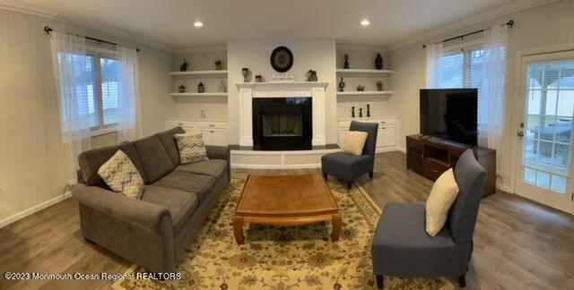 Foto del edificio - 301 Willow Dr