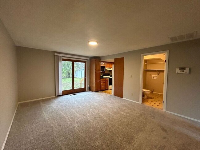 Foto del edificio - 7919 Rustic Woods Dr