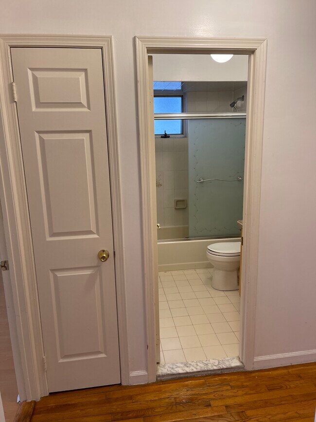 Foto del edificio - 1021 66th St