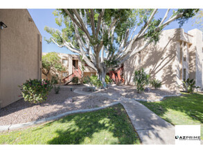 Building Photo - 3131 W Cochise Dr