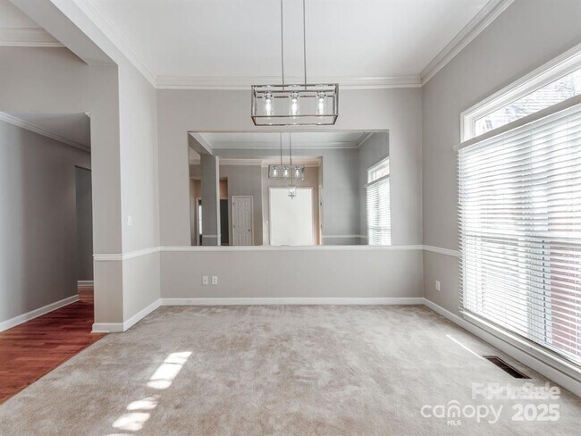 Foto del edificio - 5839 Painted Fern Ct